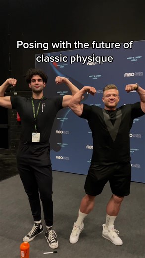 Miracle Bear Bodybuilding Showcase at FIBO 2022 by Urs Kalecinski