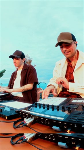 Quedate Luna en live sur les toits de Paris avec la sublime Natalia Doco 🌙✨ | TRINIX