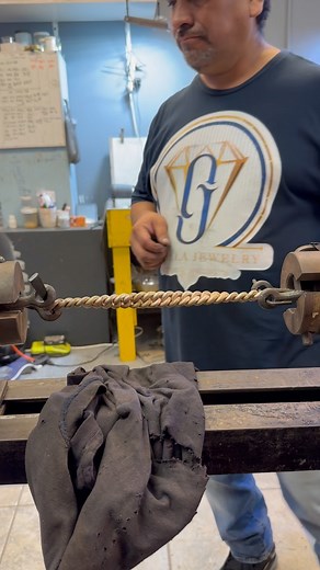 Turning a 250 gram 10k yellow gold Miami Cuban links, one little adjustment at a time. It’s the beauty in the small things you accomplish throughout the day that help keep your head in the game. Help keep the quality control on point. • • • • • • • - [ ] #gold #cubanlink #miamicubanlink #hiphopjewlery #ice #blingbling #icedout #drippy #goldchain #vvsdiamond #vsdiamond #diamonds #bustdown #bustdown #14kgold #bussdown #handmadejewlery #oro #cadena #silverjewlery | gusvillajewelry