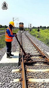 Precise Moment of Track Direction Change | Local Loco