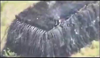 ⚡🇺🇦🇷🇺 Battlefield reality is changing fastRussian armor is now being spotted using bizarre, improvised coverings in an attempt to evade drone detection.Not stealth technologyNot advanced countermeasuresJust survival adaptationBecause the threat above has become constantCheap FPV drones, costing a few hundred dollars, are now hunting vehicles worth millions.The result is a complete shift in warfare dynamics:Tanks are no longer operating freelyEvery movement is exposedEvery mistake is punished