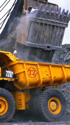 mining excavator #excavator #hitachizaxisbelahjalan #automobile | Alat Berat Mania