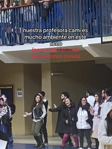 Profesores Bailando en el Colegio Chile: Una Increíble Experiencia