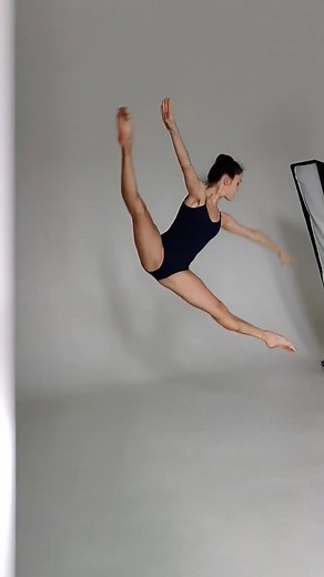 🇺🇦 Як створюються круті фото 📸 Балетна фотосесія 01032 #model #photography #reels #BOOMchallenge | Nika Ritshel