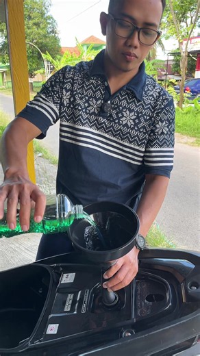 Corong minyak bensin bahan tebal kualitas bagus