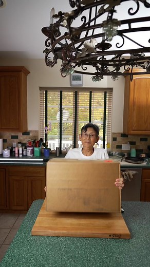 Unboxing With Lynja 📫 PO BOX: 17397 Jersey City, NJ | unboxing