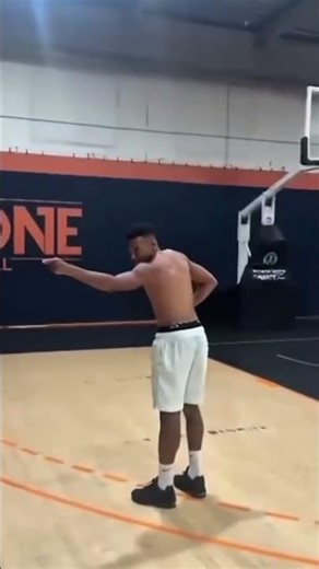 Mbappe is a man of many athletic talents (via @k.mbappe, @nbalatam/IG)