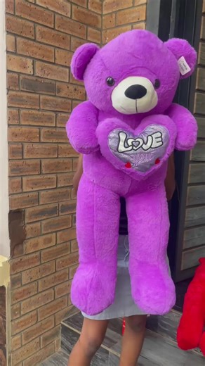 Happy New Month! We pray this month opens doors of favor, increase, and good news for you. May everything you lay your hands on prosper. Thank you for your support and continuous patronage @DASHINGHOMES INTERIOR SERVICES. We look forward to serving you even better this month. Happy lover’s month ❤️