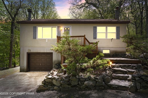 140 Whippoorwill Dr, Bushkill, PA 18324 - MLS PM-141284 - Coldwell Banker