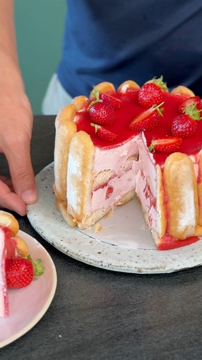 847K views · 10K reactions | Charlotte aux fraises ultra fraîche et...