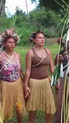 Kamula woman traditional singsing Papua new guinea..