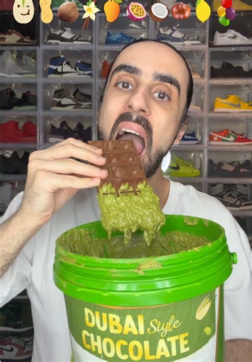 Food ASMR Part 661 — Satisfying Eating Sounds