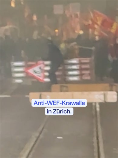 Bei einer Anti-WEF-Demo kam es am Montagabend in Zürich zu Ausschreitungen. Die Polizei setzte Wasserwerfer ein, Dutzende Menschen wurden verletzt. #20min #news #fyp #wef #zürich