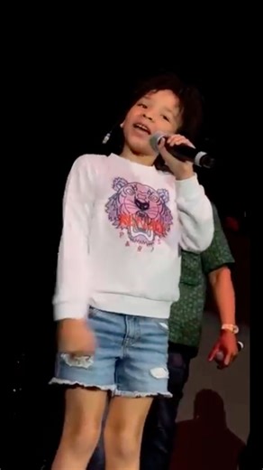 My baby ❤️ Heiress performing #LiveYourLife off #PaperTrail released 17 years ago today 👑 | T.I.