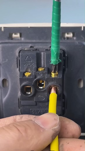 116K views · 1.3K reactions | If you connect the wire to the socket like this, it wont be secure. | Electrical Engineering USA | Facebook