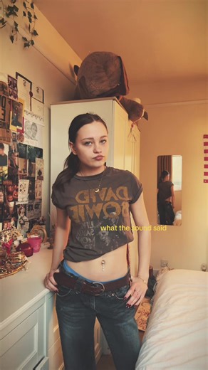 David Bowie's Style Inspiration for Unique Outfits