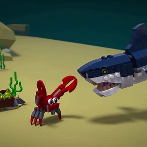 ‼️Opgepast‼️ De enge haai is op jacht 🦈 Maar gelukkig kun je hem ombouwen tot een inktvis of een hengelaarsvis voordat hij een hap uit je andere modellen haalt. 😉 https://lego.build/DeepSeaCreatures | LEGO