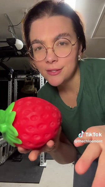 This extra large strawberry stress ball is seriously addicting 😭🍓 Whether you need a little stress relief or just love satisfying sensory toys, this one hits every dopamine trigger. It’s soft, stretchy, slow-rising, and perfect for both kids and adults. You can squeeze it, stretch it, poke it, and watch it bounce back — it’s the ultimate fidget toy for calming anxiety, classroom breaks, or desk therapy moments. Plus, the bright strawberry design makes it such a cute gift idea for Christmas sto