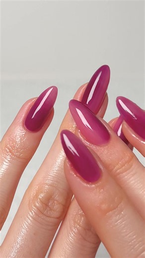 Ad. The juiciest jelly ombre nails for summer ⋆.𐙚 ̊ new glass collection by @essie Cin Cin Half Full ‘Gel By Essie' Top Coat Quick-e Drying Drops On-A-Roll Apricot Cuticle Oil #jellynails #glassnails #ombrenails #essie