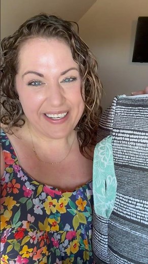 Let’s make a wet bag! With dish drying mats and and underbed storage bag! 🤗🤗🤗 @dollartree #sew