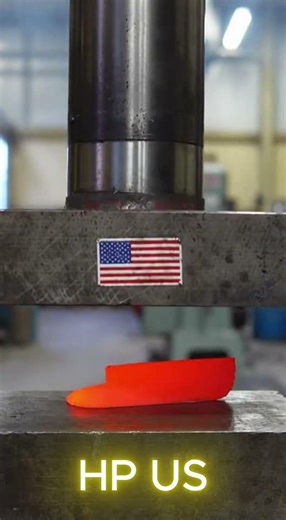 Hydraulic Press vs red hot large chef knife