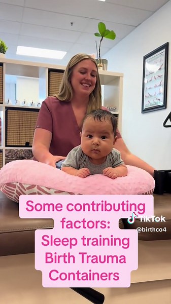 👶We are seeing a trend in flat heads aka plagiocephaly in our babies in the US. So why is this happening?? - Sleep training: sleep training has become a trend and has increased the amount of time baby stays sleeping - much to the delight of exhausted parents! BUT when a soft babies head is in one position for long periods of time it flattens... - Birth trauma: as our rates of birth trauma go up we find more and more restrictions in the neck = babies who favor one side. This is one of the most c