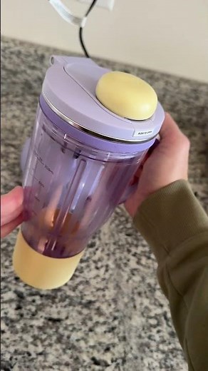 Easily take all your smoothies on the go with this Ninja Blendboss tumbler blender #blendboss