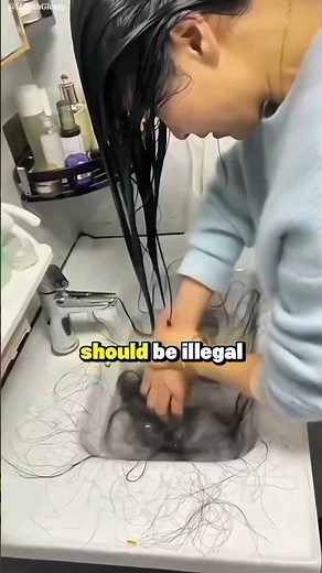 DO NOT Put Baby Oil In Your Hair… Unless You Want This 😳