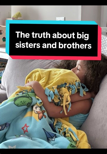 Having an older brother vs. an older sister 🤦🏽‍♀️ This was payback for him for sure. He was pulling her down 💥, while Big Sis: all hugs and love 🥹💖. The sibling dynamic is REAL! Who else can relate to this sibling drama? 😂 Follow me for more mom moments, twin chaos, and laughs as we navigate this crazy, beautiful life together! #TwinMomLife #MomHumor #SiblingGoals #WorkingMom #MomLife #ToddlerMom