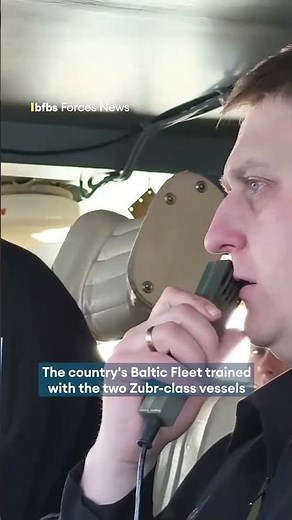 Russian Navy train with uber-Zubr hovercraft⚓