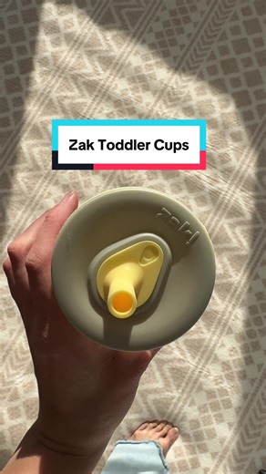 How to transition your baby to a straw cup! #toddler #toddlercup #baby #momsoftiktok #toddlermusthaves