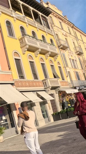 Model Strangers was invited to Lake Como in Italy by Como Football Club. One of the many beautiful people I met there was Lola (from Dublin). Como 1907 #italy2024 #streetphotographer #streetportraits #streetphotographyinternational #lakecomoitaly #comofootball #modelstrangers #sonyportraits #italytrip #streetstylelook #portraitsvisuals #streetportraitphotography | Model Strangers