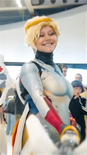 POV: Mercy Ress's YOU Mid-Fight 😱😇 OVERWATCH COSPLAY ✨ #shorts