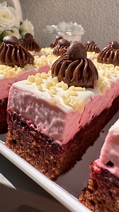 Prajitura cu fructe de padure si ciocolata 👌🍰#prajitura #fyp #viral #pastry #retete #asmr | Ionela's Kitchen