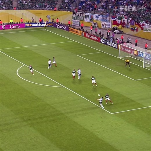 One of the best volleys in #FIFAWorldCup history!? 💥 This one from Maxi Rodriguez is certainly up there! 🇦🇷☄️ #HBD | AFA - Selección Argentina | FIFA World Cup