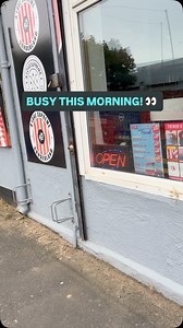 💙We’ve already seen a few familiar faces in the #SAFC queue for the new strip! The ALS shop is also open, supplying Sunderland fans with pink slices, cold drinks and a merchandise alternative to the club shop. Buy the new kit then pop across the road for an ALS t-shirt or bucket hat! ⚽️ | ALS: SAFC Fanzine