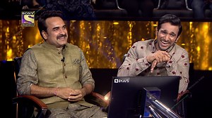 1.2M views · 10K reactions | #KBC13 ke manch par Pratik Gandhi ne pooche AB sir se kuch common man wale sawaal, kya mile unhe jawaab? Jaanne ke liye dekhiye #KaunBanegaCrorepati #ShaandaarShukravaar episode, 1st Oct, raat 9 baje, sirf Sony par. #SawaalJoBhiHoJawaabAapHiHo Amitabh Bachchan Pratik Gandhi Pankaj Tripathi | Sony Entertainment Television | Facebook