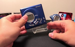 「转载」金属蓝且做工极佳的 Sharp MD MT821