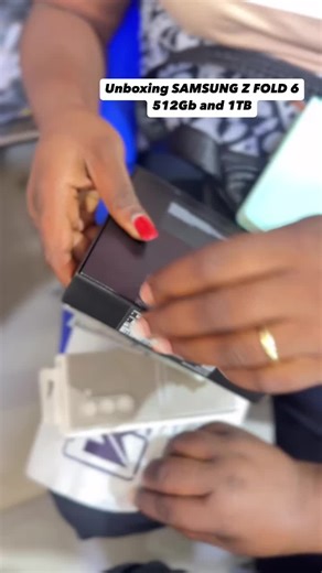 Brand New Samsung Z FOLD 6 256Gb- 3,900,000/= 512Gb- 4,400,000/= 1TB- 5,800,000/= With - Free cover - Free Protector - Data transfer service - Two year warranty - Airpods Tunapatikana 📍MAKUMBUSHO SQUARE ☎️0753158659