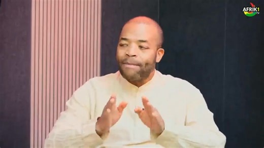 Se former au numérique ne devrait jamais être un luxe. Avec 10.000 CODEURS, l’accompagnement vers l’emploi s’adapte à ton rythme et à ta réalité. #InsertionProfessionnelle #FormationNumérique #OpportunitéPourTous #10000Codeurs | 10000codeurs