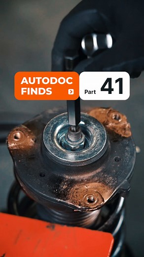 Efficient Suspension Strut Servicing with FORCE 939T1