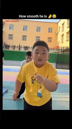 how smooth he is 🤣😂 #music #funny #love #baby #song #shorts