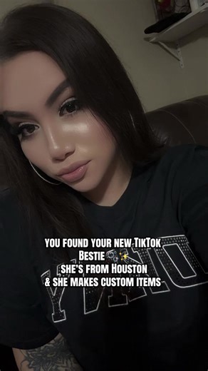 Hi I’m Elena and I make custom items @elenas creations #customitems #tiktokbesties #girlythings #customtees #tiktokbestvideo