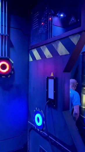 🚨Urgent alert!🚨 Brace yourselves, a new challenge room is now active. The Starship AXIA's systems are failing and we need your help to bring them back online! Can you and your team save AXIA before it’s too late? #level99 #interactive #multiplayer #games