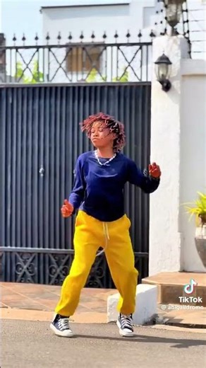 Viral Dance Challenge That Keeps You Grooving#dance #dancechallenge #loop #fypシ #francophoneafrica