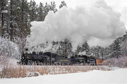 This 'Polar Express' Train Is One of the Most Festive Ways to Celebrate the Holidays—and It Goes Through a Stunning Mountain Town
