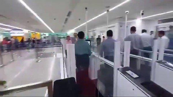 The first e-gates in India to facilitate expedited immigration for Indian nationals & OCI cardholders by way of the newly launched Fast Track Immigration Program have been inaugurated at Delhi Airport.