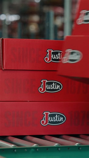 Boots built for the shift, styled for the weekend. The Hardwire Collection delivers athletic flexibility and jobsite durability in one sharp design. See the collection today 👉 https://bit.ly/JustinHardwireCollection | Justin Boots