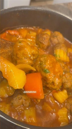 Tastylicious Italian Meatballs Stew 😋 Give it a try! #meatballs #italiancuisine #easyrecipe