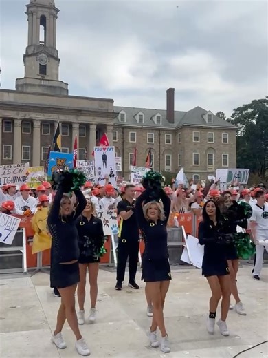 5.6K views · 161 reactions | University of Oregon Cheerleading on Reels | Facebook